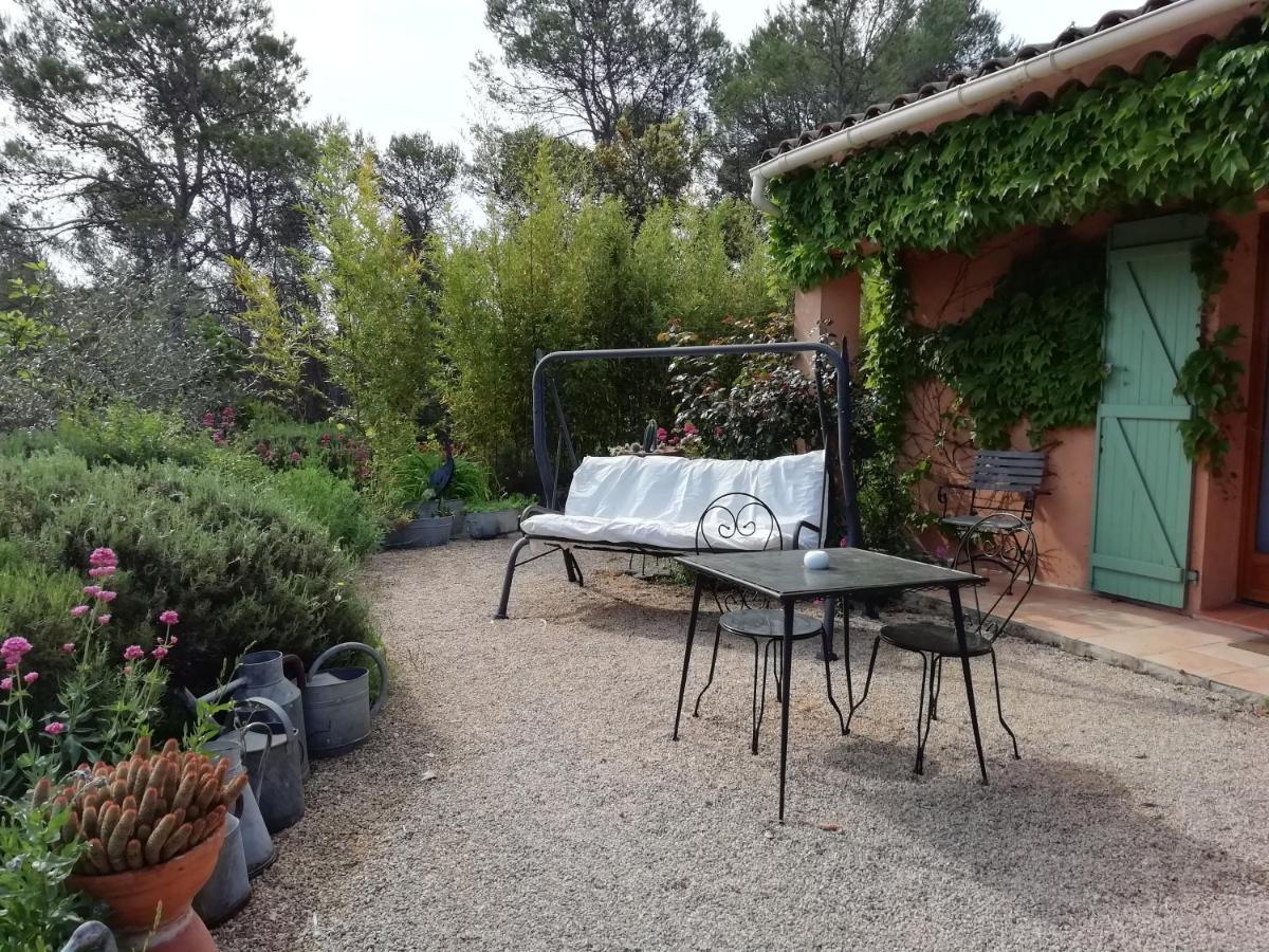 Chambre D'Hote Le Mas Des Romarins Les Arcs-sur-Argens Dış mekan fotoğraf