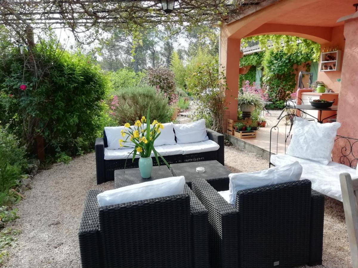 Chambre D'Hote Le Mas Des Romarins Les Arcs-sur-Argens Dış mekan fotoğraf